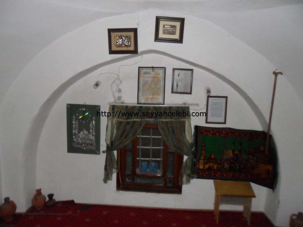 Okçu Baba Türbesi İç Kısım