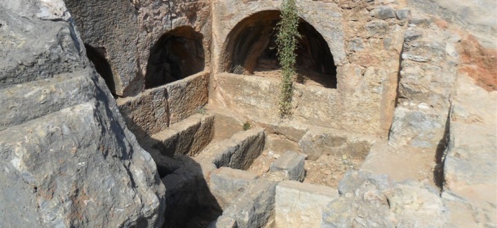 Selçuk Yedi Uyuyanlar Mağarası