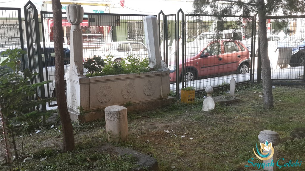 Şimşirli Dede Türbesi Şimşirli Dede Türbesi